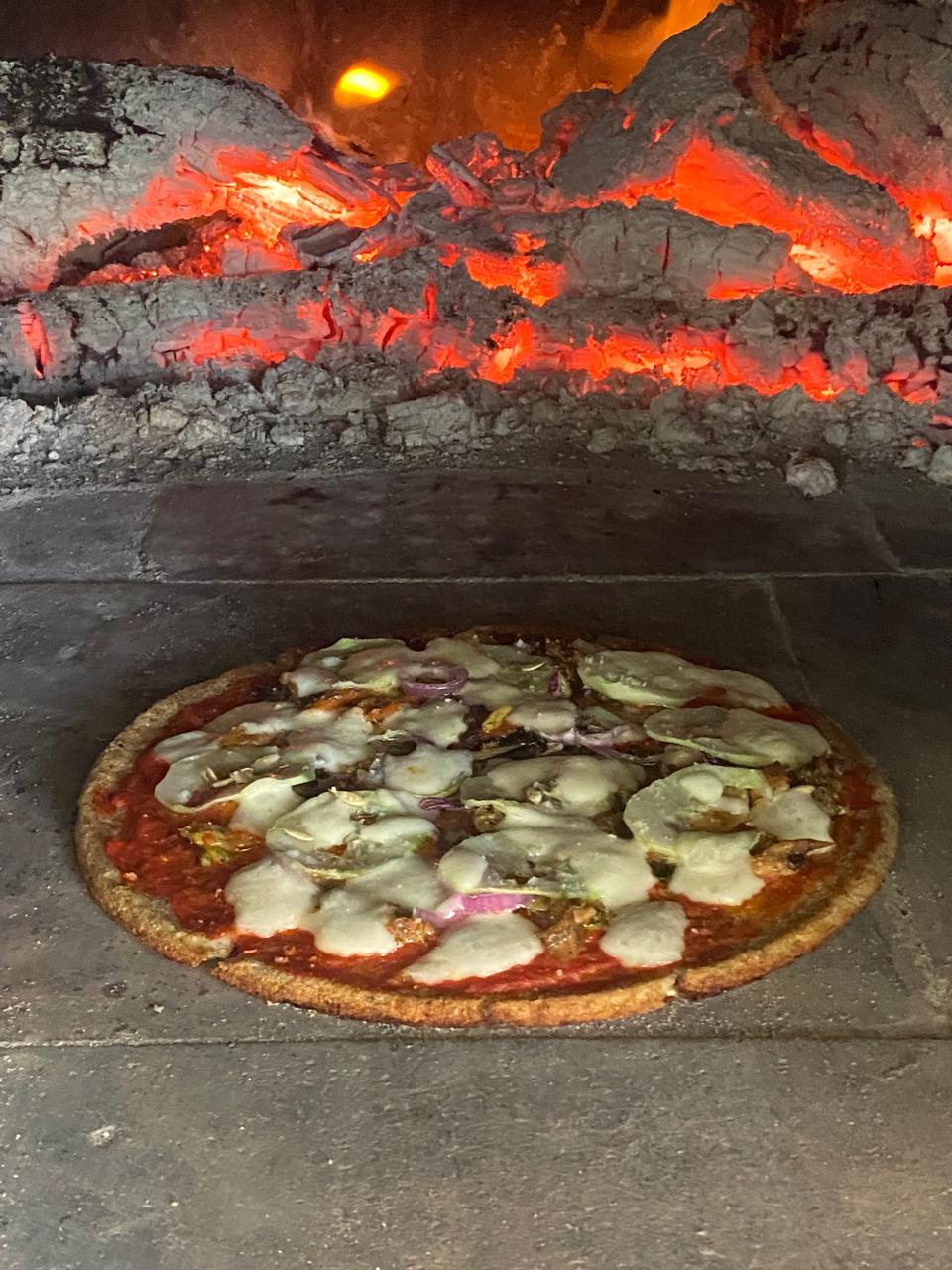 14 in. Traditional Wood Fired Brick Oven Pizza (8 Slices)